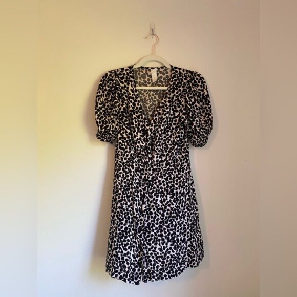 H & M Black & White Leopard Print Short Sleeve Button Down Dress Size S - Picture 2 of 8